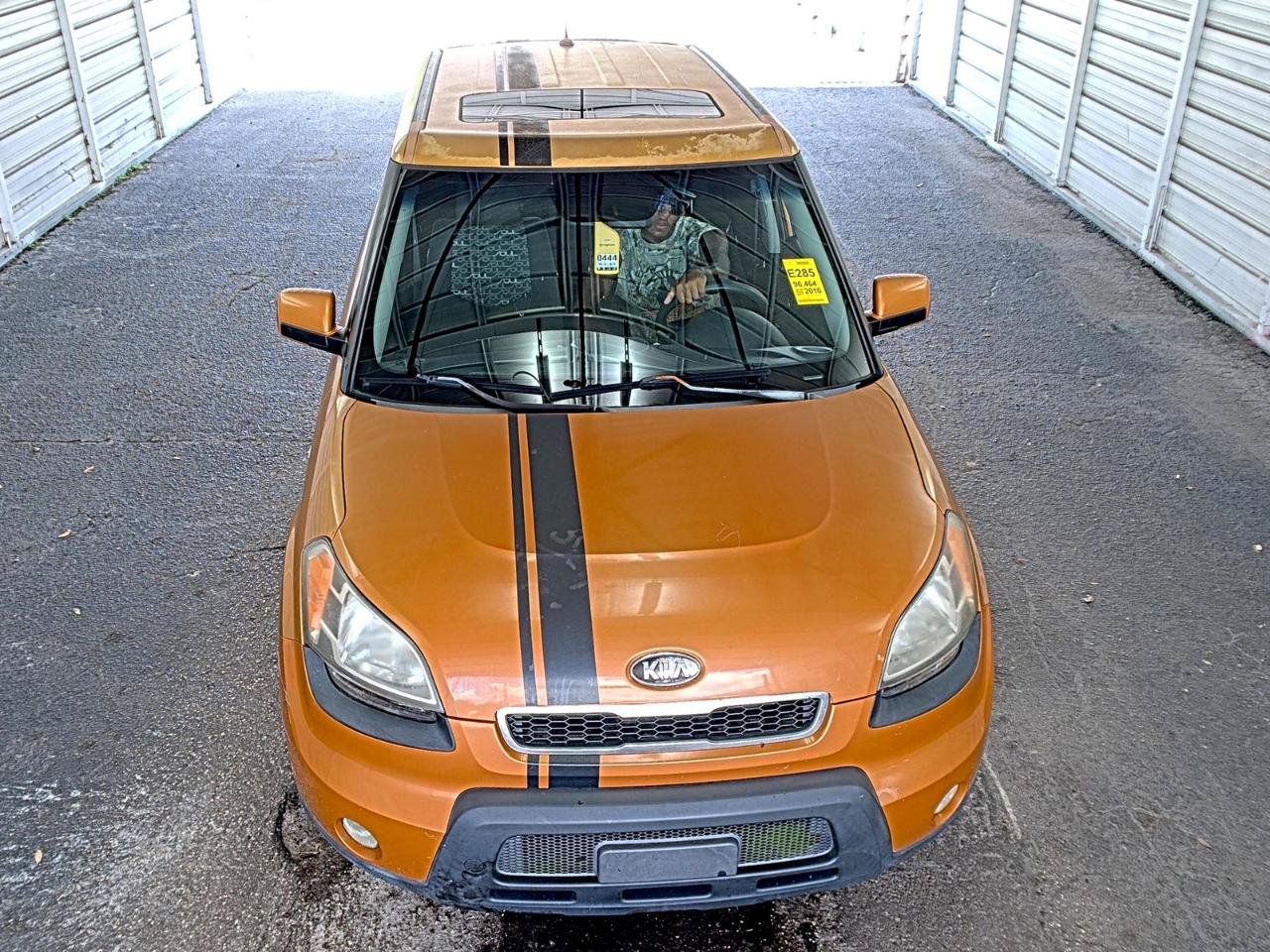 Used 2010 Kia Soul + w/ Ignition Special Edition Pkg FWD image 2