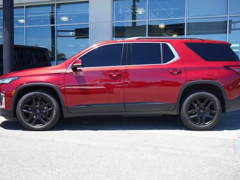 Used 2023 Chevrolet Traverse LT FWD image 5