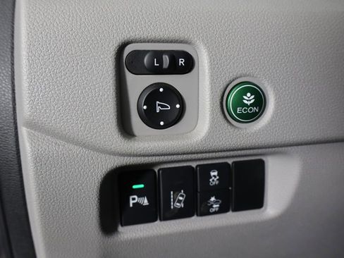 Used 2017 Honda Pilot Touring image 22