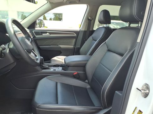 Certified 2022 Volkswagen Atlas SE FWD image 18