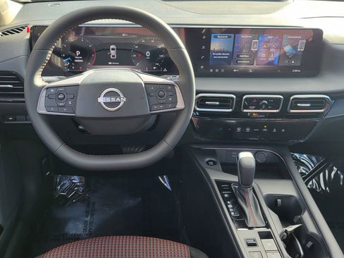 New 2026 Nissan Sentra SR w/ Floor Mat Package image 4