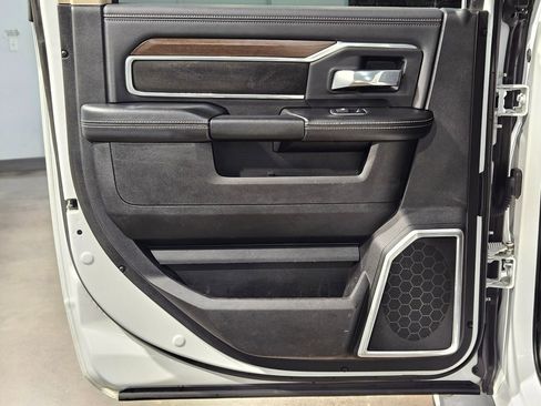 Used 2022 RAM 2500 Laramie image 32