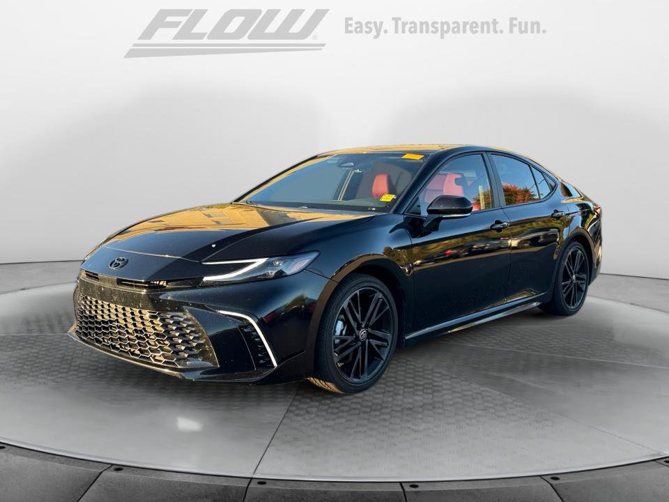 Used 2025 Toyota Camry XSE FWD image 3