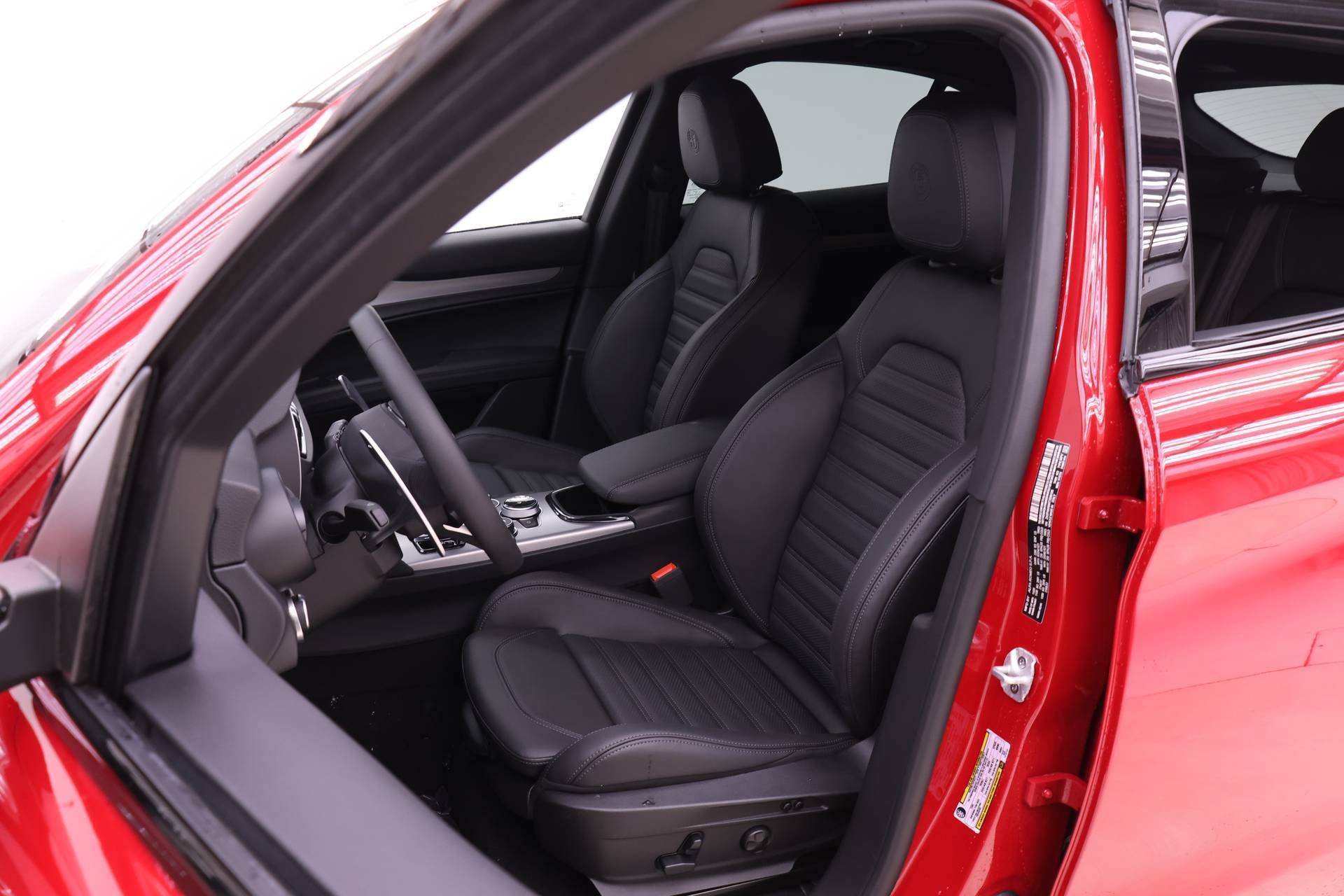 New 2026 Alfa Romeo Stelvio Sprint w/ Convenience Package AWD/4WD image 7