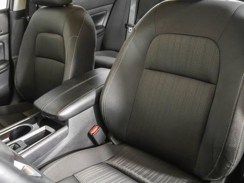 Used 2024 Nissan Altima 2.5 SV image 21