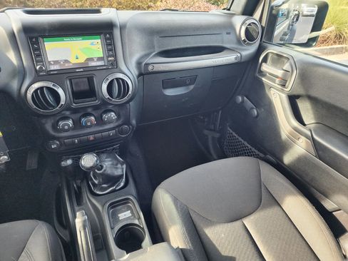 Used 2016 Jeep Wrangler Unlimited Sport image 19