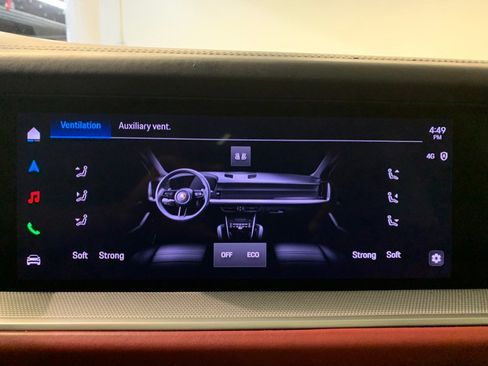 Used 2024 Porsche Cayenne S w/ Premium Package AWD/4WD image 42