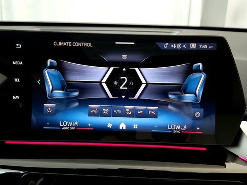 Used 2026 BMW X1 xDrive28i w/ Convenience Package AWD/4WD image 31