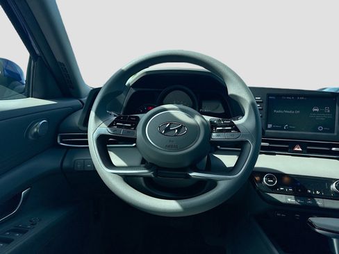 Used 2023 Hyundai Elantra SEL FWD image 22