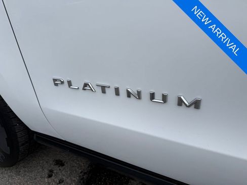 Used 2025 Ford Expedition Max Platinum AWD/4WD image 6