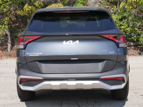 Certified 2024 Kia Sportage LX image 5