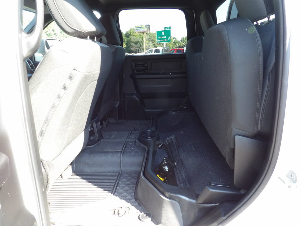 Used 2024 RAM 5500 4x4 Crew Cab image 32