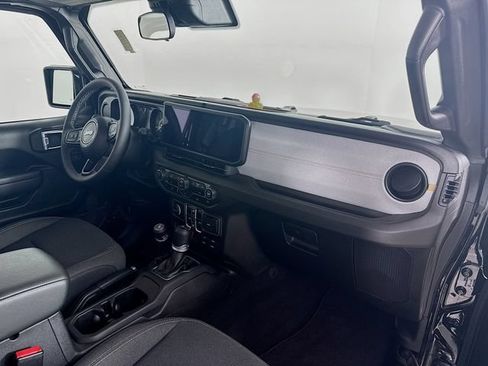 Used 2025 Jeep Gladiator Sport AWD/4WD image 30