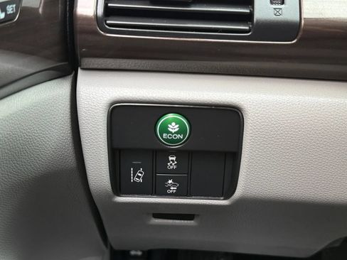 Used 2017 Honda Accord EX-L image 39