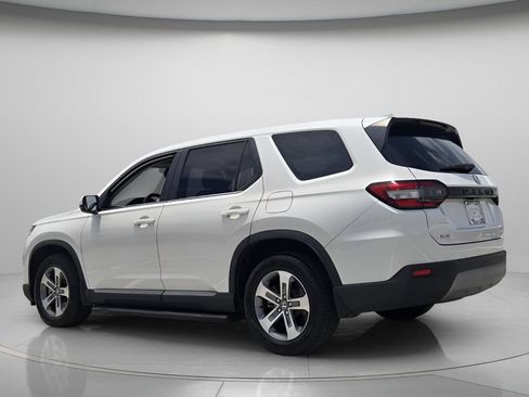 Certified 2024 Honda Pilot EX-L image 8
