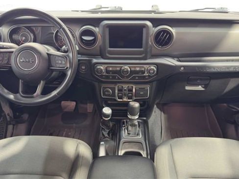 Used 2022 Jeep Wrangler Unlimited Sport image 15