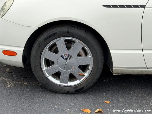 Used 2002 Ford Thunderbird image 43