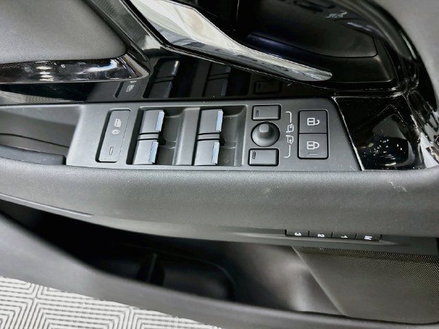 Used 2026 Land Rover Range Rover Evoque S AWD/4WD image 20
