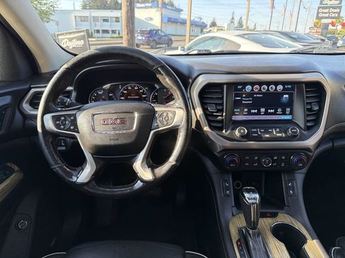 Used 2017 GMC Acadia Denali w/ Technology Package AWD/4WD image 27