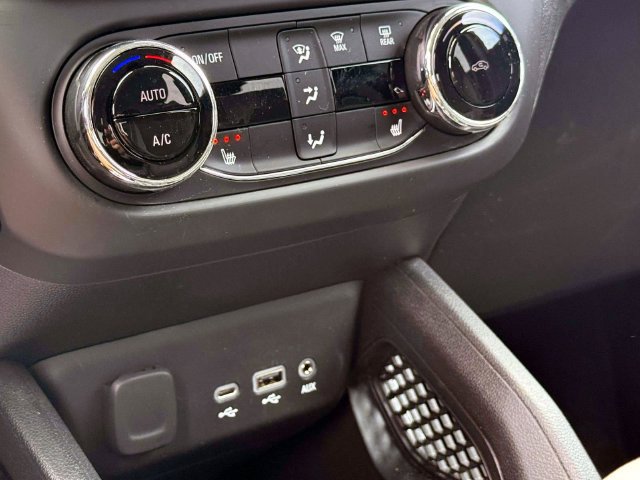 Used 2023 Chevrolet TrailBlazer LT w/ Convenience Package AWD/4WD image 28