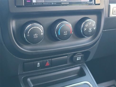 Used 2016 Jeep Compass Sport w/ Power Value Group image 19