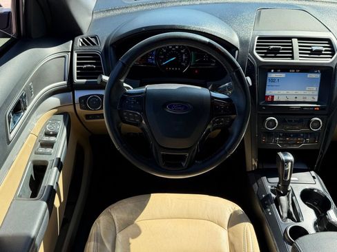 Used 2017 Ford Explorer XLT w/ Equipment Group 202A image 16