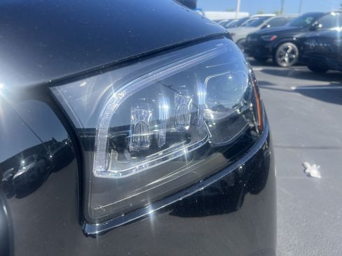 Certified 2025 Mercedes-Benz GLS 450 4MATIC image 6