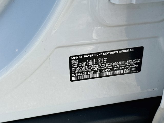 Used 2025 BMW 530i w/ Premium Package RWD image 34