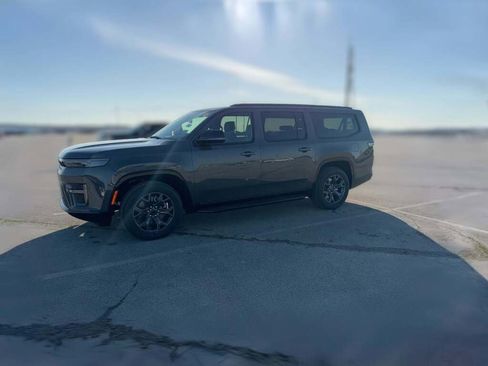 New 2026 Jeep Grand Wagoneer L Limited image 5