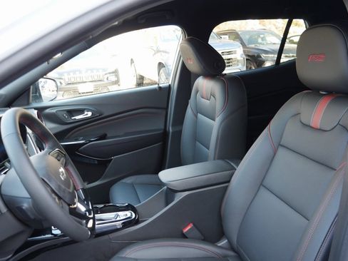 New 2026 Chevrolet Trax RS image 9