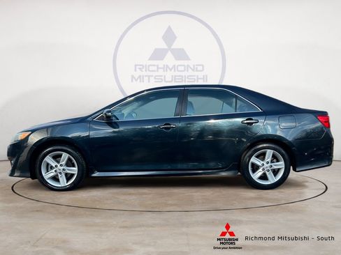 Used 2013 Toyota Camry SE image 6