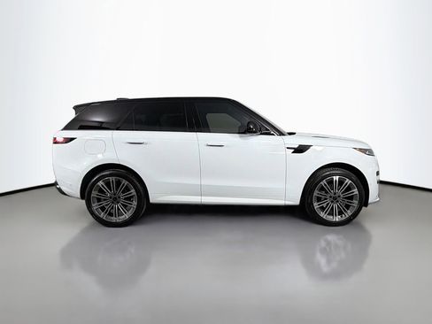 New 2026 Land Rover Range Rover Sport Dynamic SE image 4