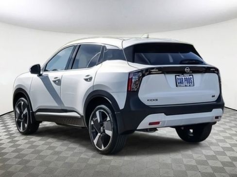 Used 2025 Nissan Kicks SR image 7