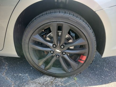 Used 2018 Chevrolet Malibu LT w/ Redline Edition image 25