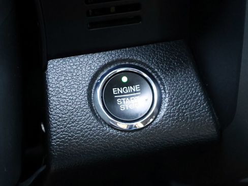 Used 2020 Ford Expedition XLT AWD/4WD image 24