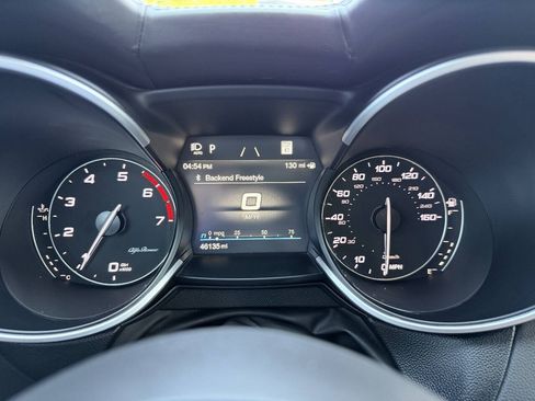 Used 2022 Alfa Romeo Stelvio Veloce AWD/4WD image 23