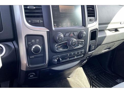 Used 2016 RAM 2500 Big Horn image 16