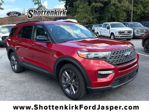 Used 2023 Ford Explorer XLT w/ Equipment Group 202A AWD/4WD image 1