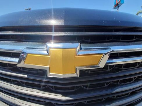 Used 2023 Chevrolet Traverse LS FWD image 29