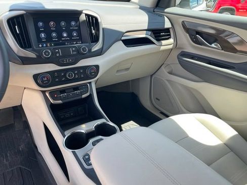 Used 2024 GMC Terrain Denali w/ Denali Premium Package AWD/4WD image 20
