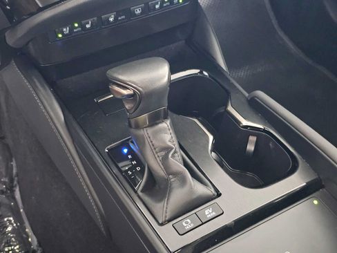 Certified 2023 Lexus ES 300h w/ Accessory Package (Z2) FWD image 31