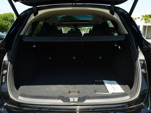 Used 2021 INFINITI QX50 Luxe FWD image 18