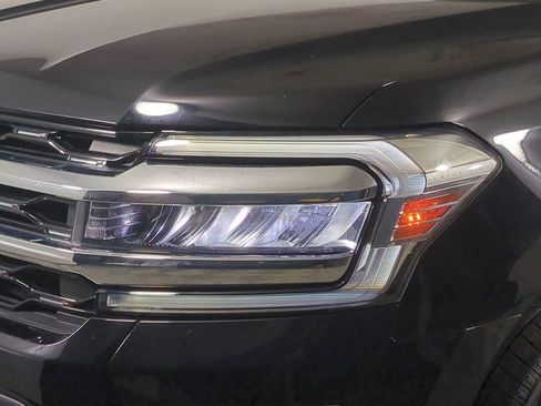 Used 2024 Ford Expedition Limited AWD/4WD image 10