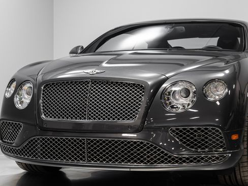 Used 2017 Bentley Continental GT image 71