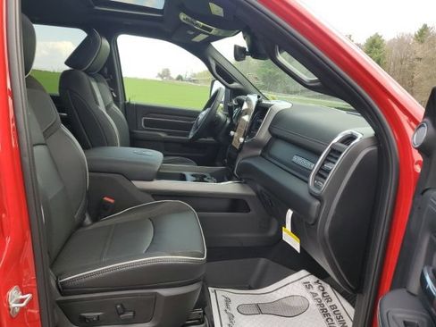 New 2026 RAM 2500 Laramie AWD/4WD image 24