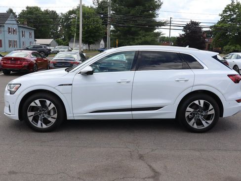 Used 2021 Audi e-tron Premium Plus w/ Premium Plus Package AWD/4WD image 8