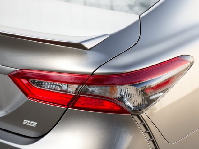 Used 2022 Toyota Camry SE w/ Convenience Package FWD image 11