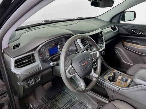 Certified 2023 GMC Acadia SLE w/ Driver Convenience Package AWD/4WD image 8