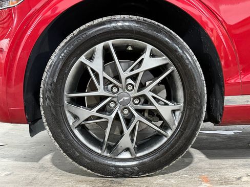 Used 2022 Genesis GV70 2.5T w/ Advanced Package AWD/4WD image 9