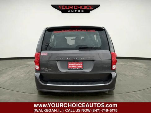 Used 2016 Dodge Grand Caravan American Value Package image 4